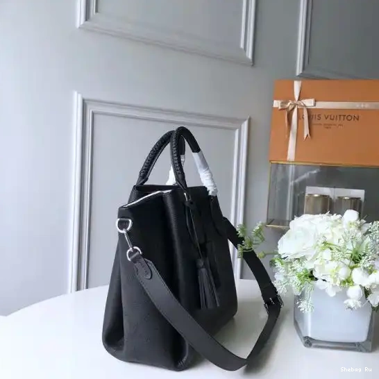 Haumea Vuitton Bag Louis 0704